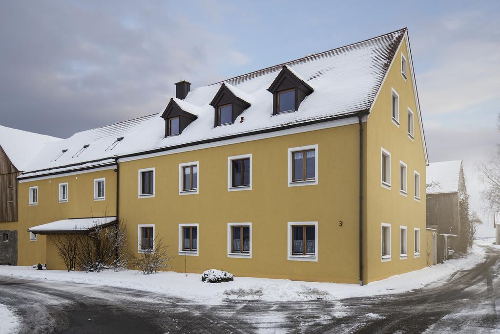 Fischhof Beer Hotel Mitterteich Exterior photo